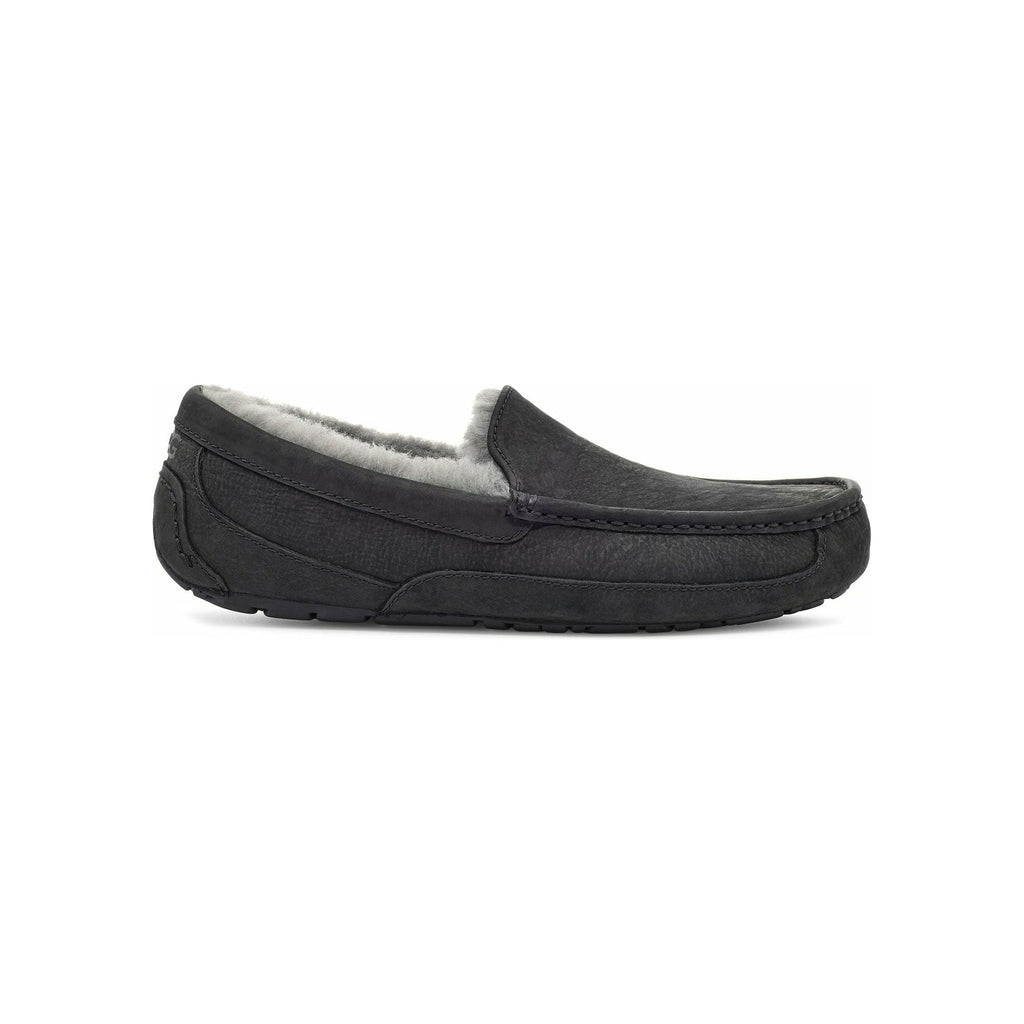 UGG Men's Ascot Slipper in Black Leather