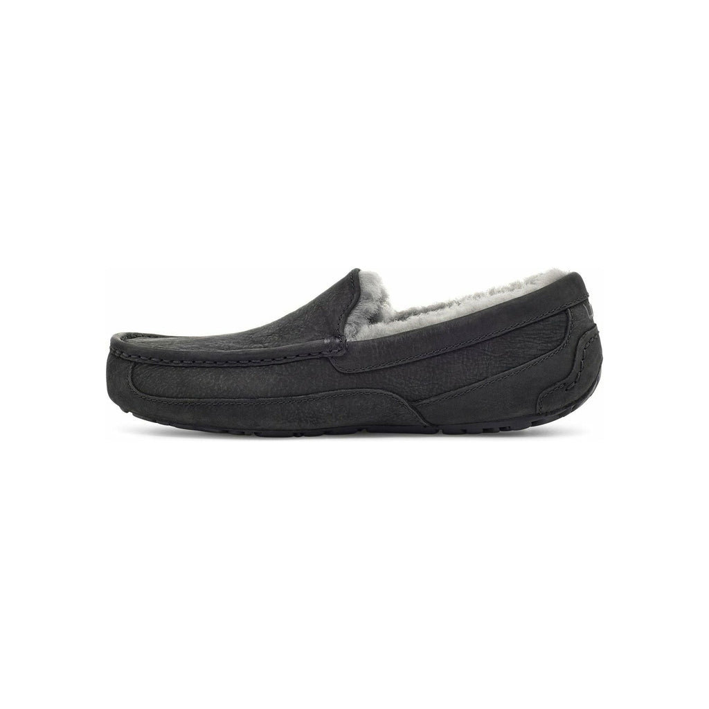 UGG Men's Ascot Slipper in Black Leather
