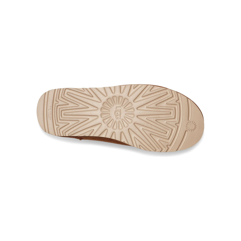 UGG Classic Slip-On in Chestnut