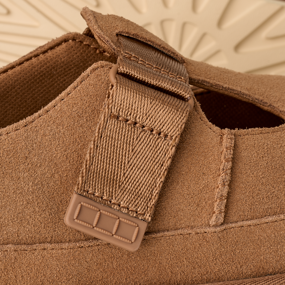 UGG Women's  Goldenstar Mary Jane in Chestnut