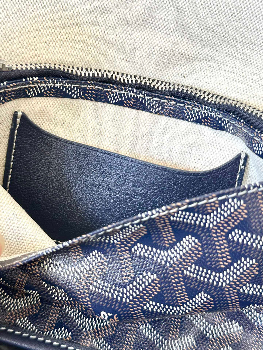 PLUMET POCKET WALLET 20 IN NAVY BLUE GOYARDINE CANVAS AND LAMBSKIN TRIM