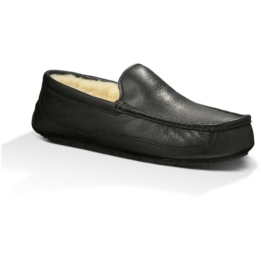 UGG Men's Ascot Leather Slipper in Black