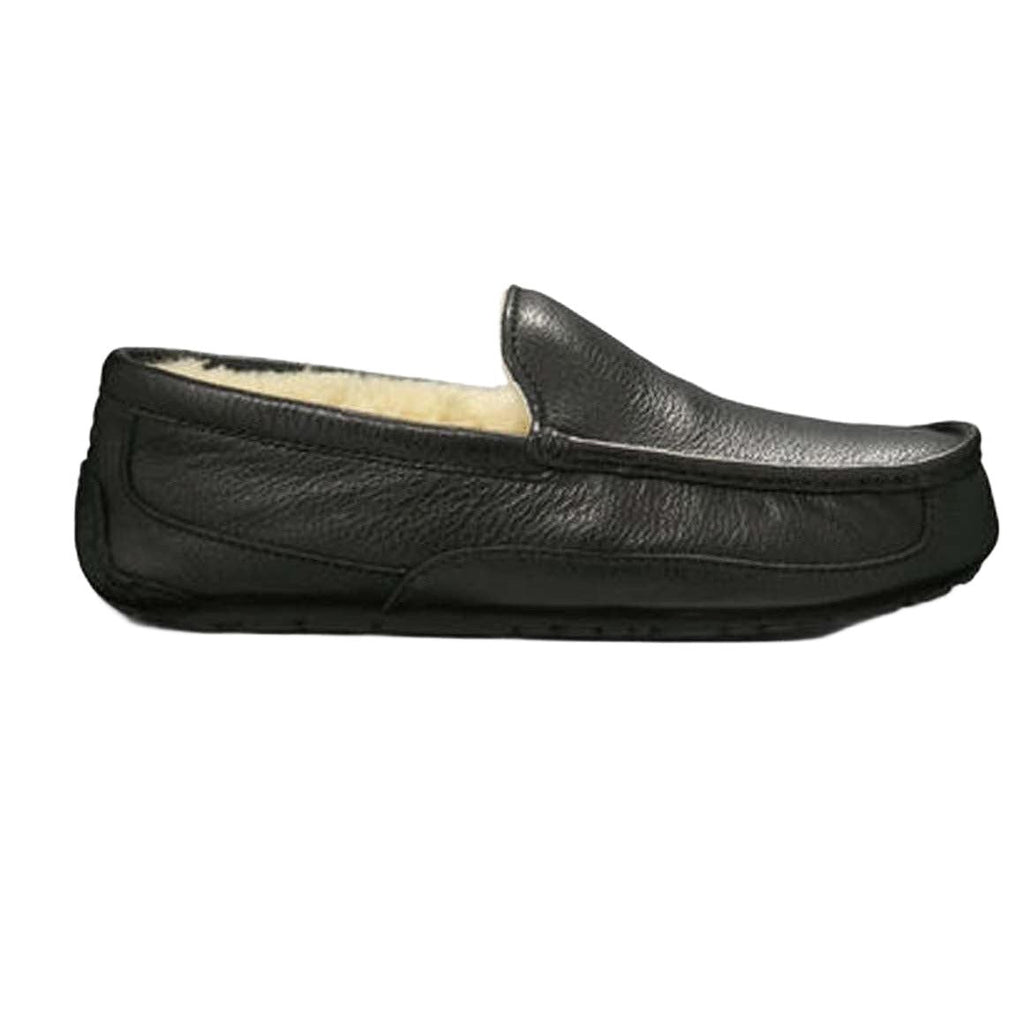 UGG Men's Ascot Leather Slipper in Black