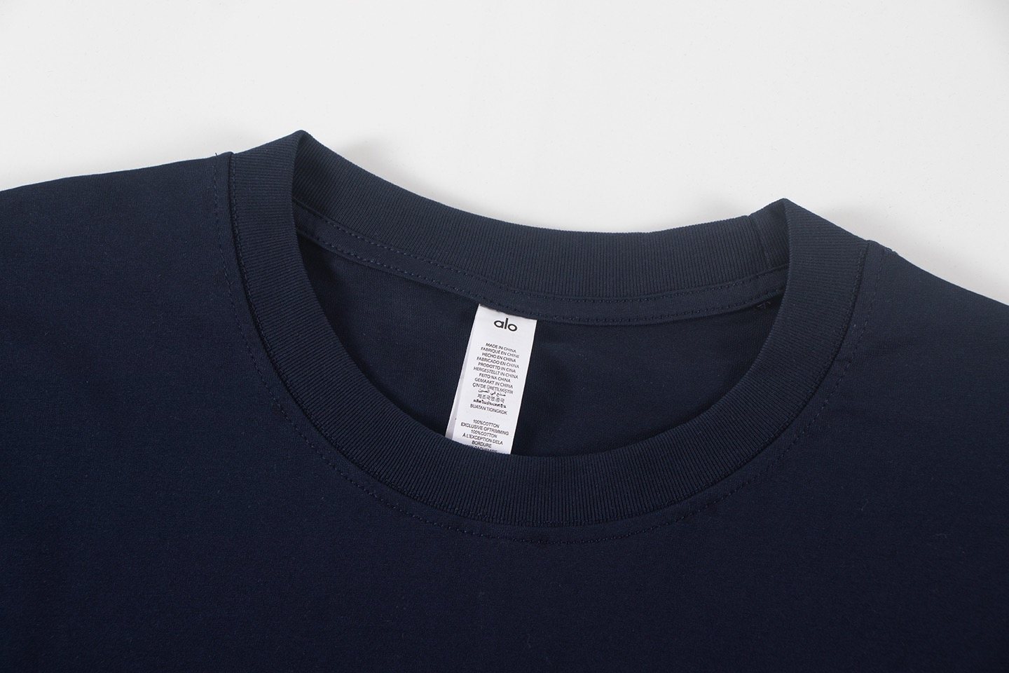alo Solid Logo T-Shirt & Shorts Set