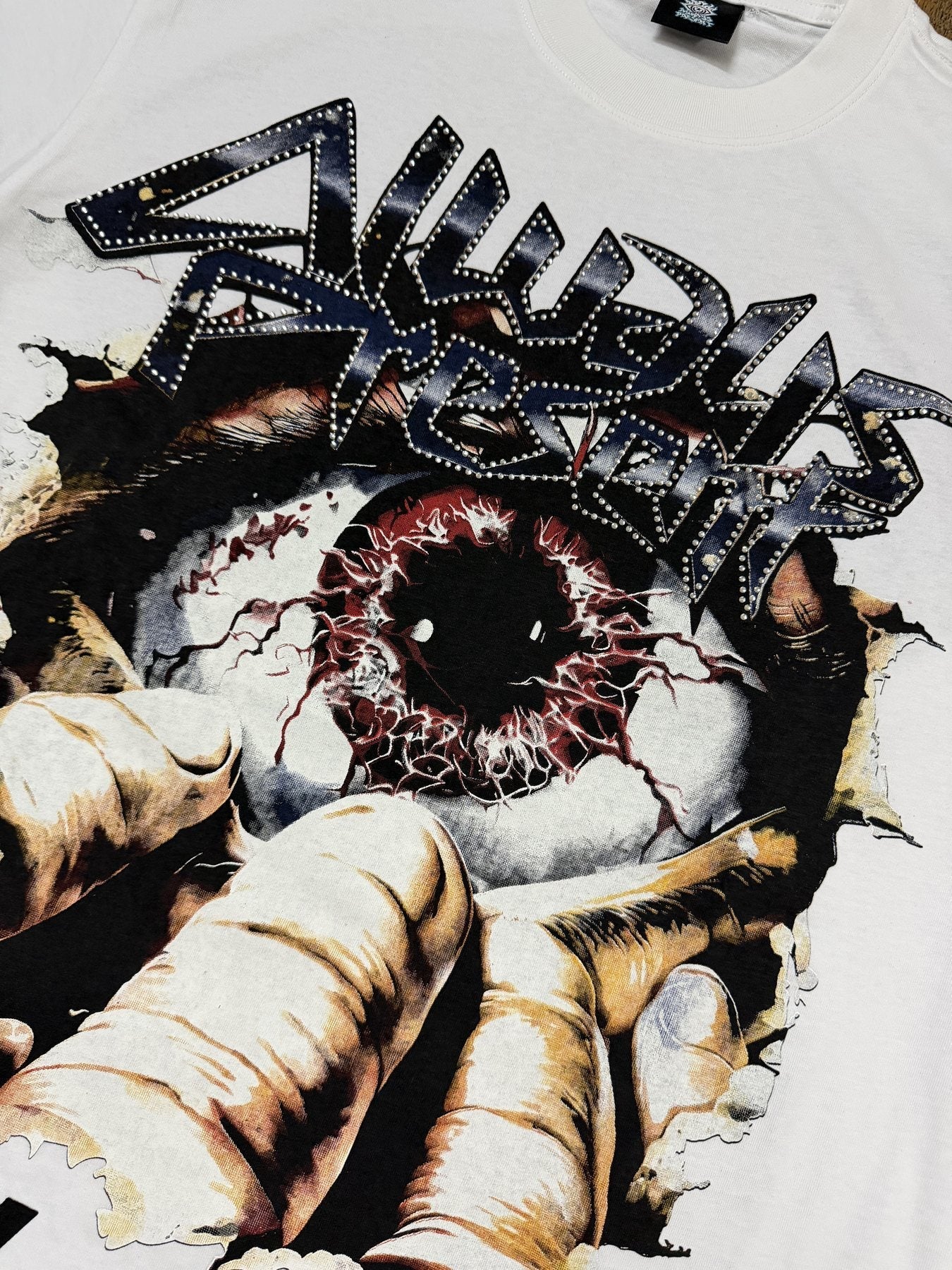 ALWAYS-PRESENT Eye Graphic Short-Sleeve T-Shirt