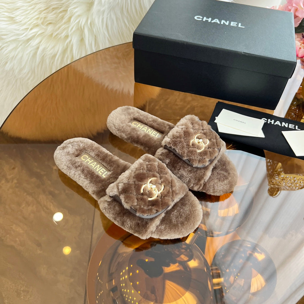 CHANEL 25S FUR SLIPPERS IN DARK BROWN LOGO GOLD HARDWRE