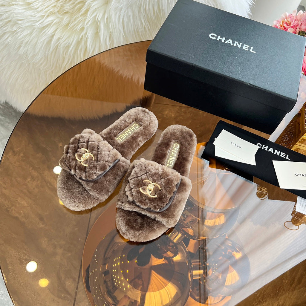 CHANEL 25S FUR SLIPPERS IN DARK BROWN LOGO GOLD HARDWRE