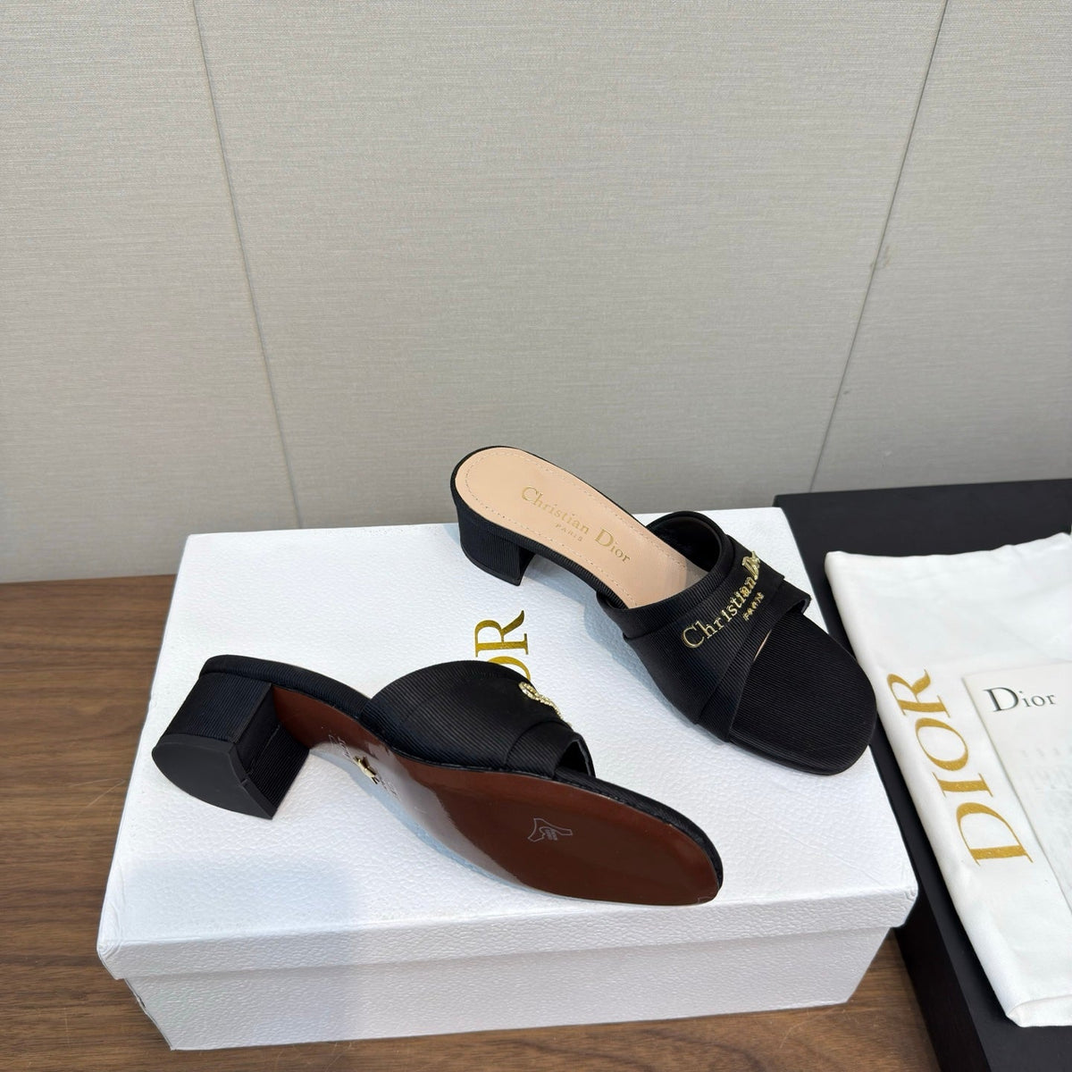 DIOR HIGH HEEL 25S 45 MM IN BLACK LAMBSKIN AND FABRIC WITH GOLD HARDWARE