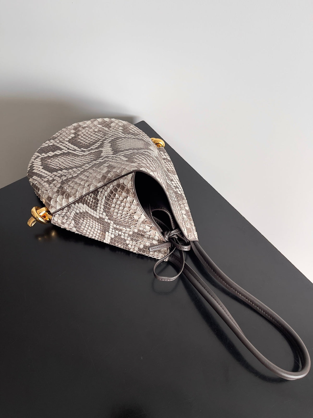 SMALL SOLSTICE 30 IN SNAKE PATTERN CALFSKIN