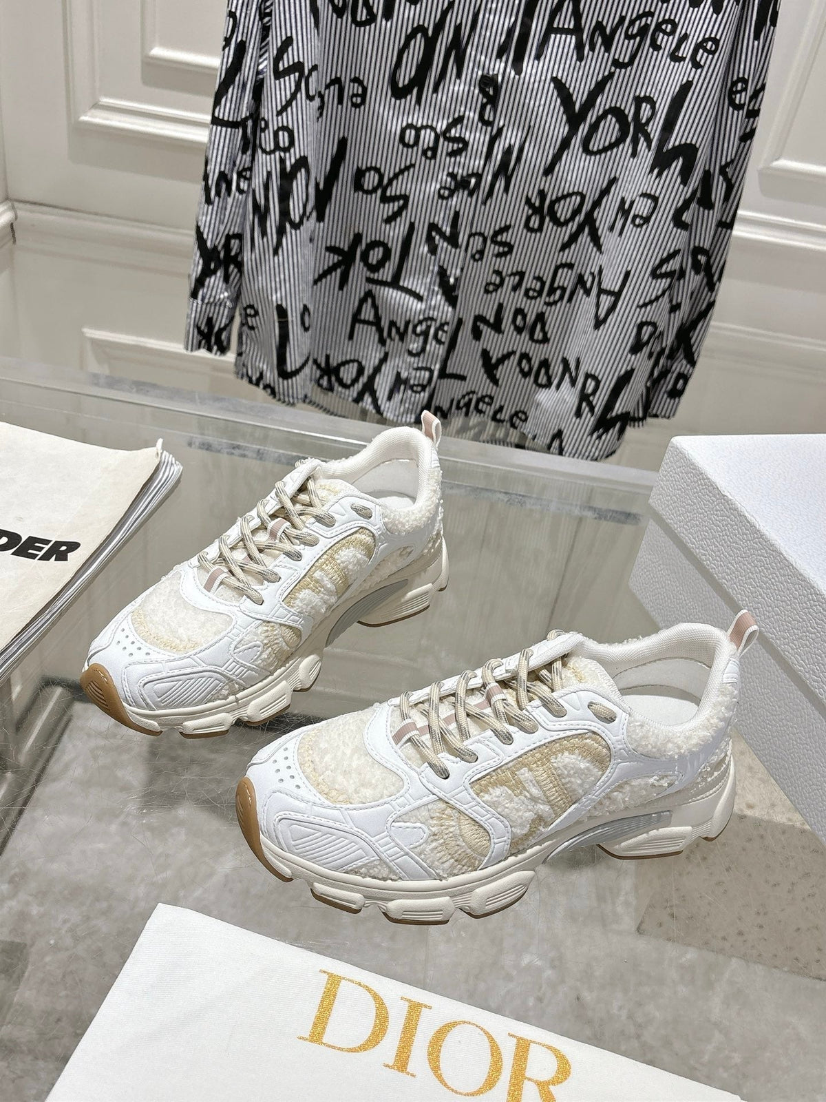 DIOR 25S MILE SERIES SNEAKERS 45MM IN WHITE CALFSKIN AND SHEARLING