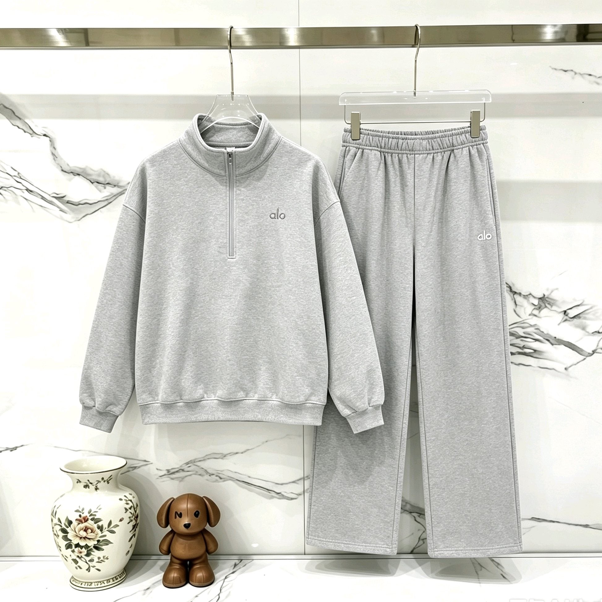alo K503 Half-Zip Sweatshirt & Sweatpants Matching Set
