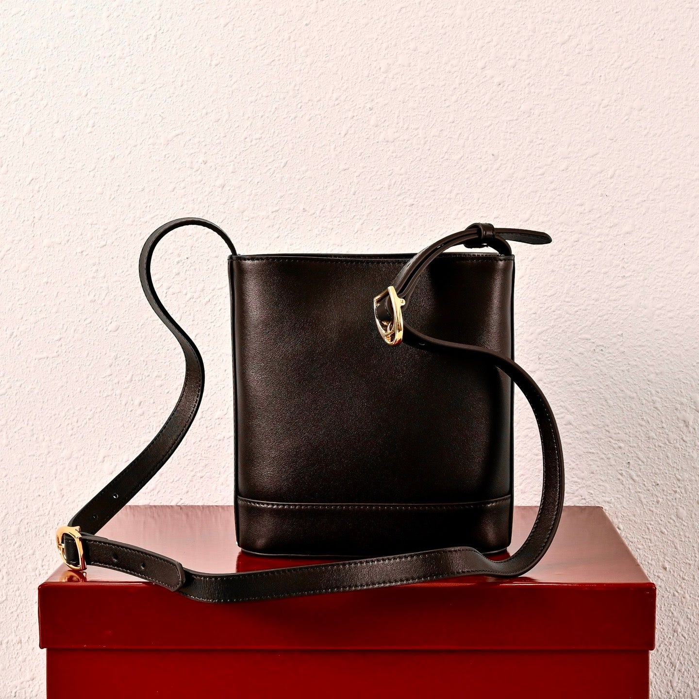Gucci 73 Series Horsebit Bucket Bag