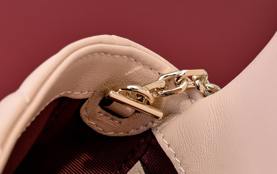 Gucci GG Marmont Mini Shoulder Bag