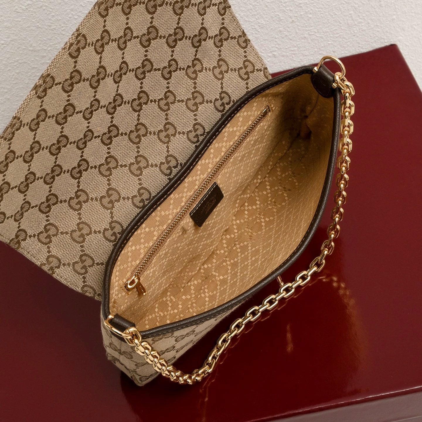 Gucci GG Apertivo Medium Shoulder Bag