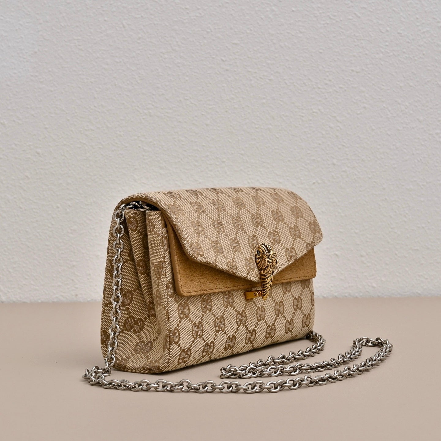 Gucci GG Dionysus Small Tiger Head Shoulder Bag