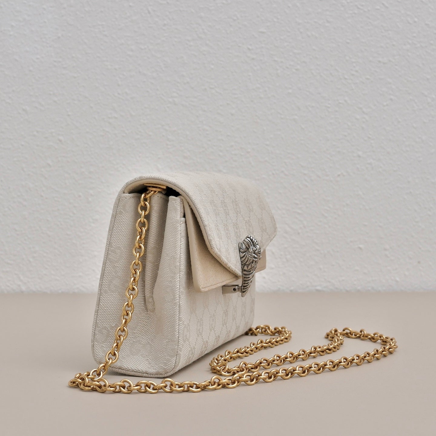 Gucci GG Dionysus Small Tiger Head Shoulder Bag