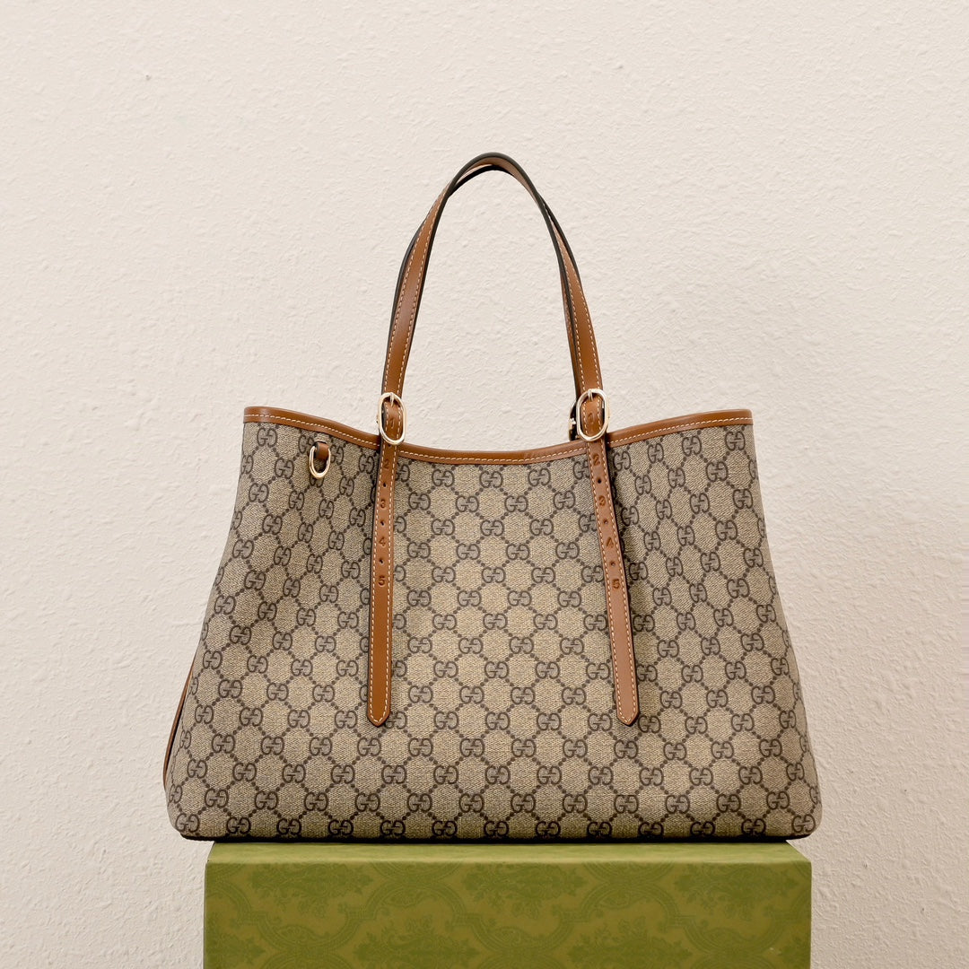 Gucci Emblem Medium Tote Bag