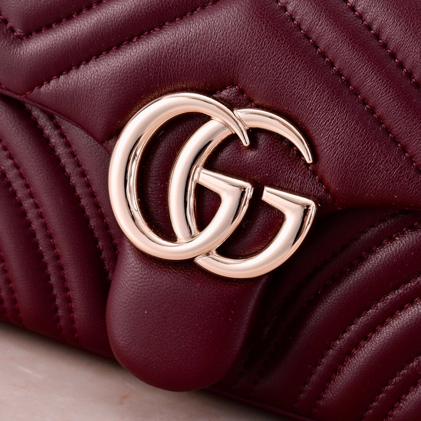 Gucci GG Marmont Crystal Shoulder Bag – 837280