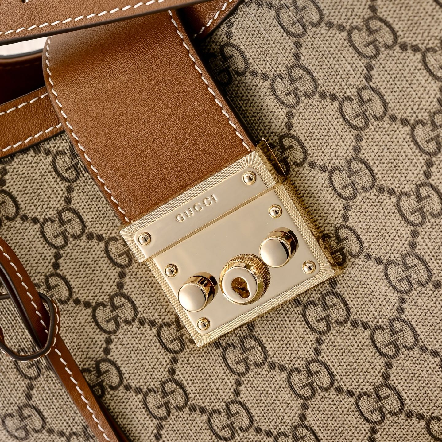 Gucci GG Padlock Shoulder Bag – 839021