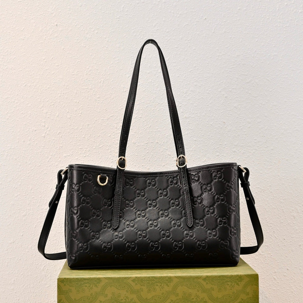 Gucci Emblem Small Tote Bag-815214