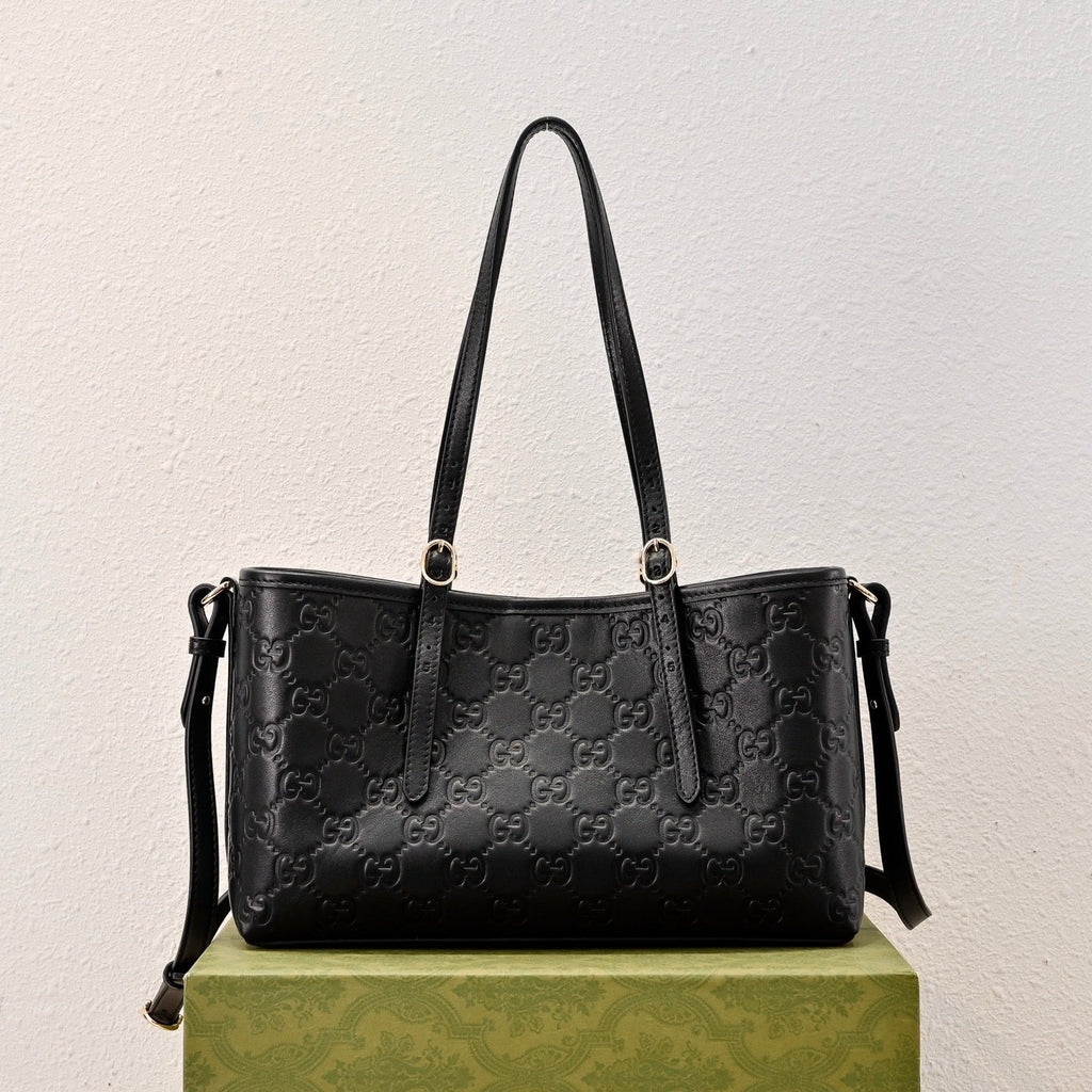 Gucci Emblem Small Tote Bag-815214