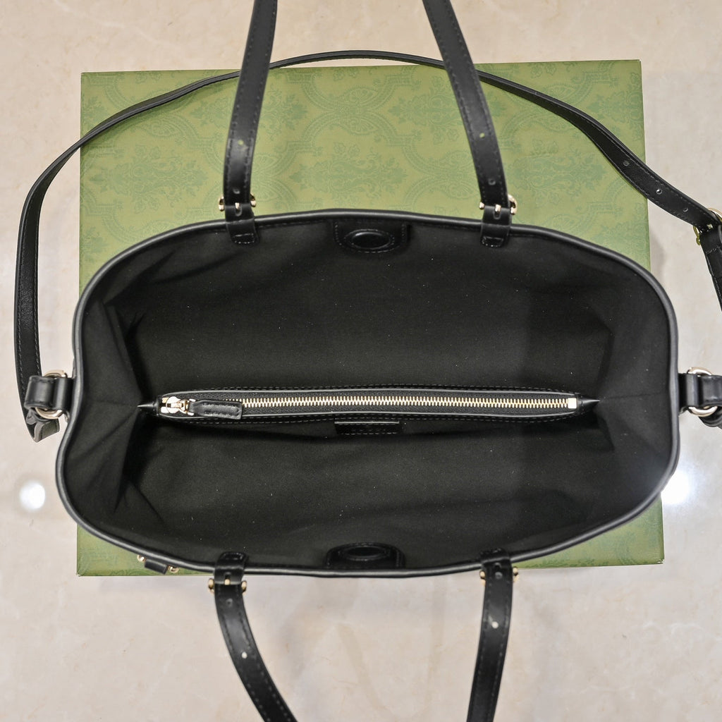 Gucci Emblem Small Tote Bag-815214
