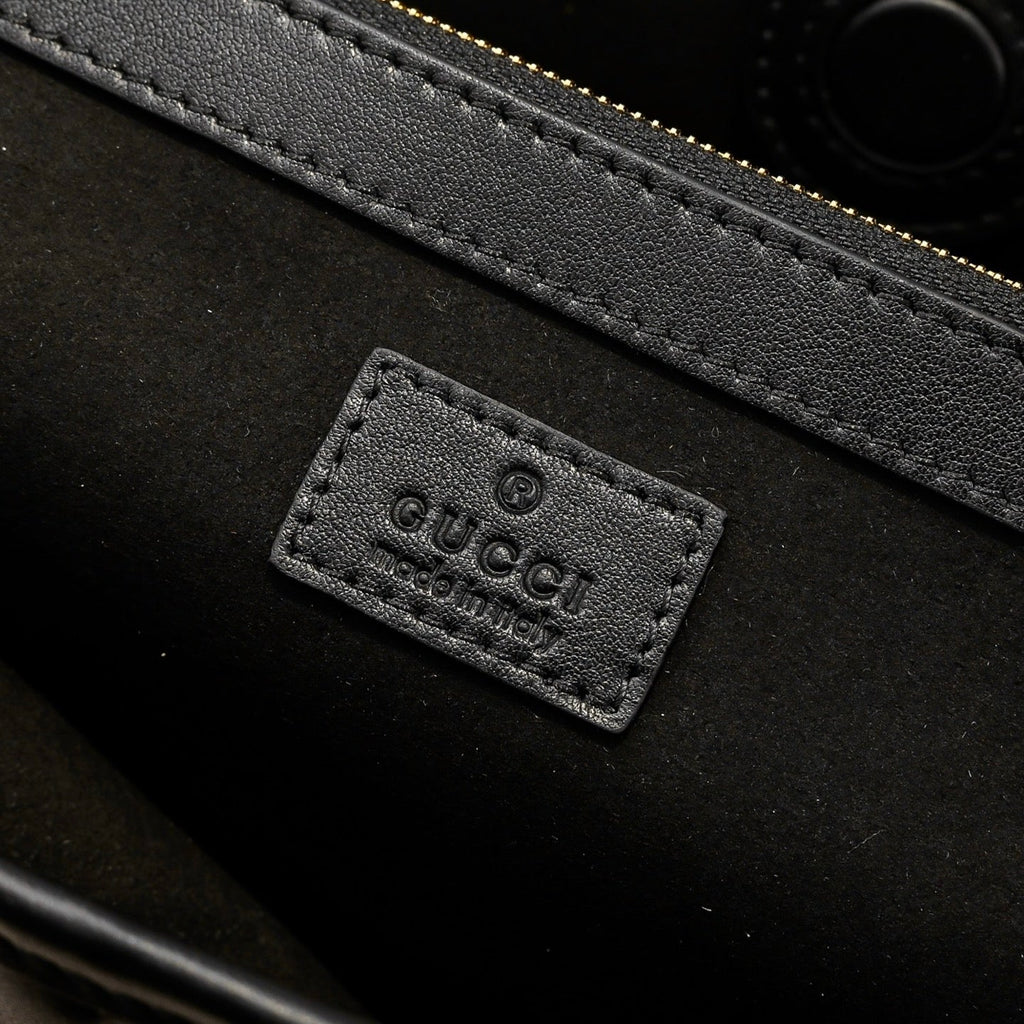 Gucci Emblem Small Tote Bag-815214