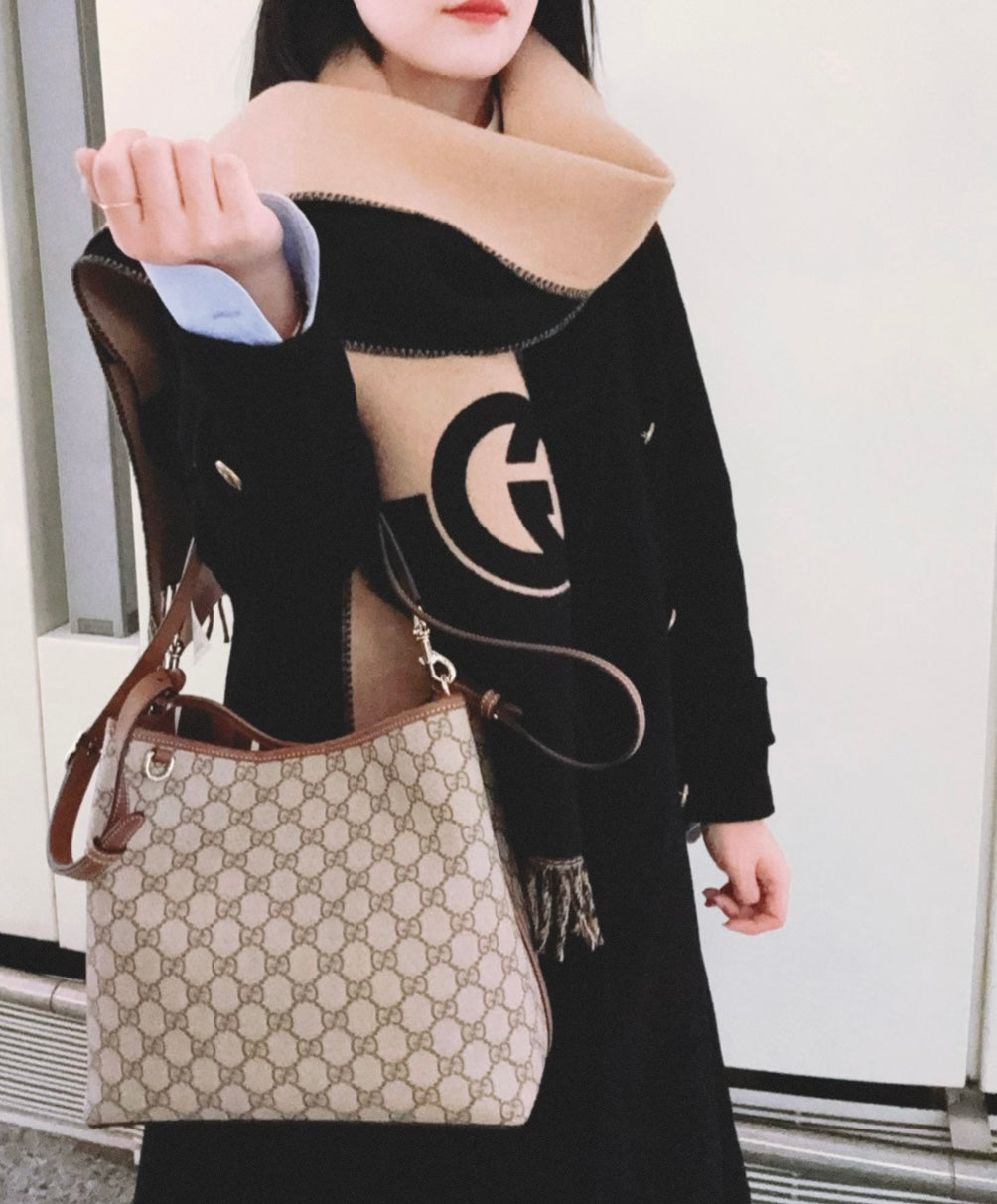 Gucci Emblem Bucket Bag-815103