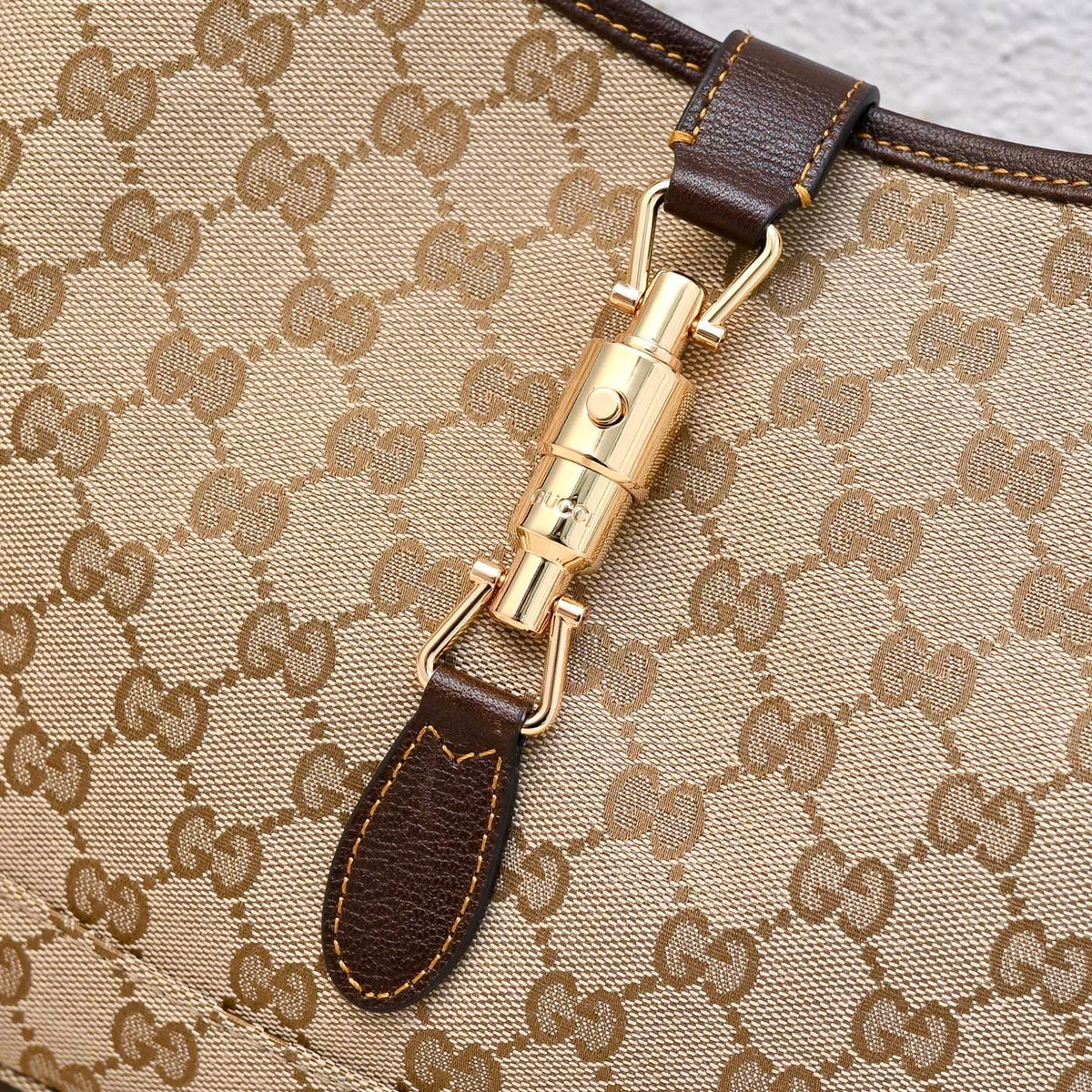 Gucci Jackie 1961 Flora Shoulder Bag-863136